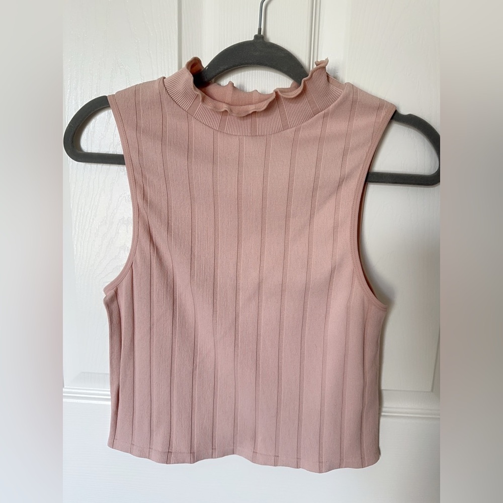 Pink Ribbed Crop Tank Top - Picture 3 of 7